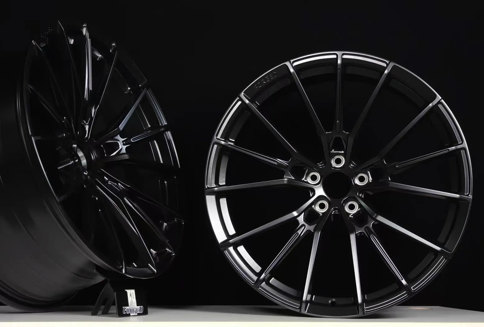  現成品鍛造鋁圈