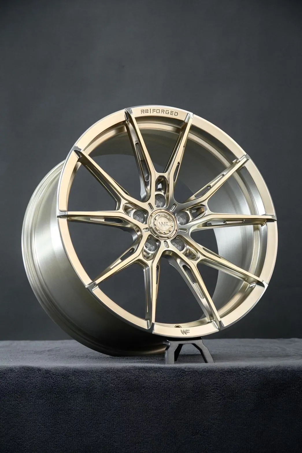  現成品鍛造鋁圈