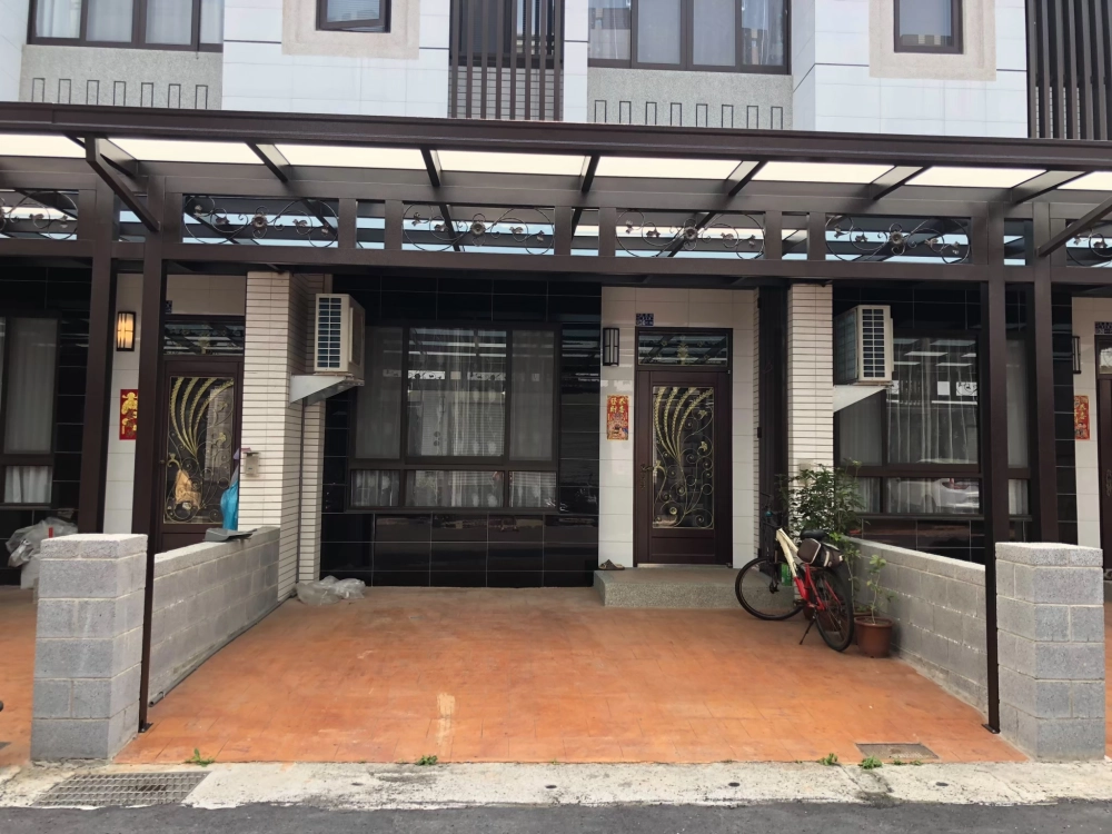 採光罩與雨遮