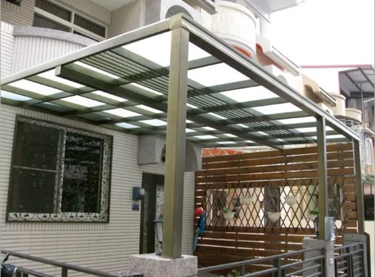 採光罩與雨遮