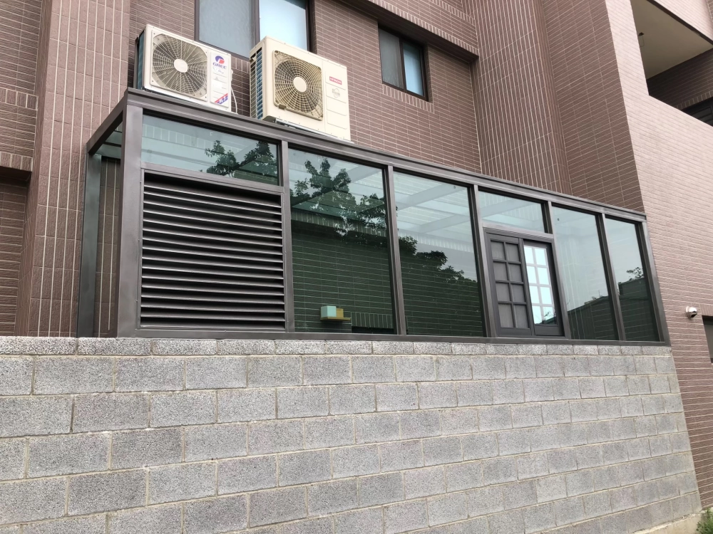 採光罩與雨遮