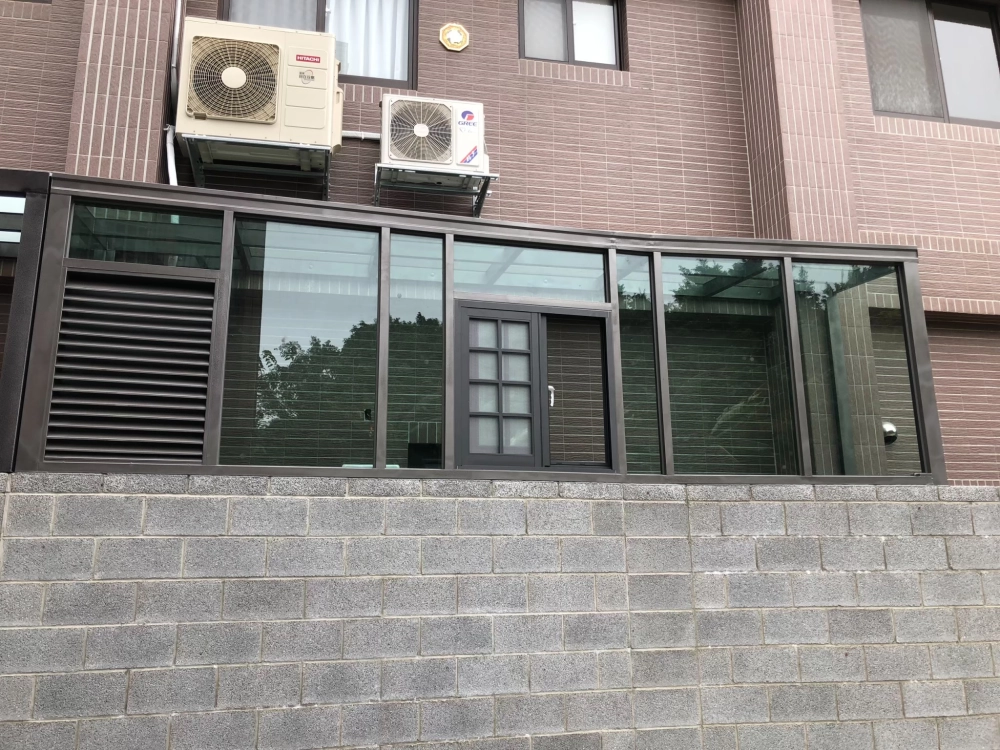 採光罩與雨遮