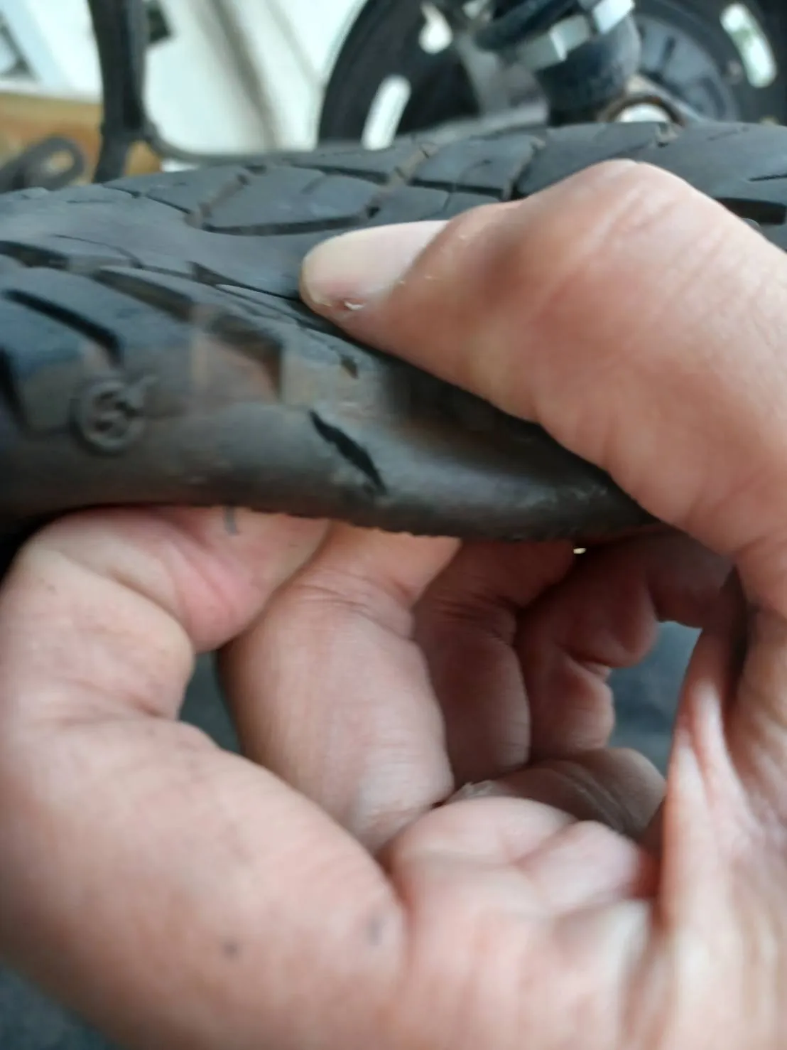 檢驗電機板的線路｜屏東電動代步車｜高雄電動代步車