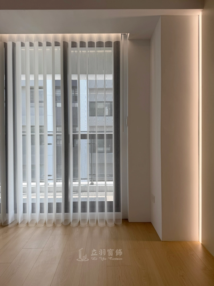 直立柔紗簾｜穿透簾