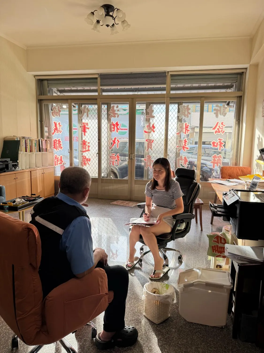 2025.10.19 星期天繼續為民眾提供法律服務