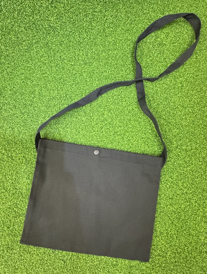 鈕扣帆布側背小包