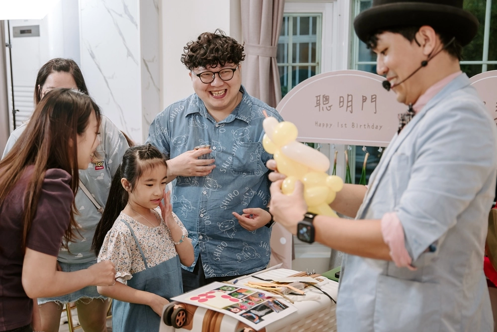 氣球哥哥 - 姊姊