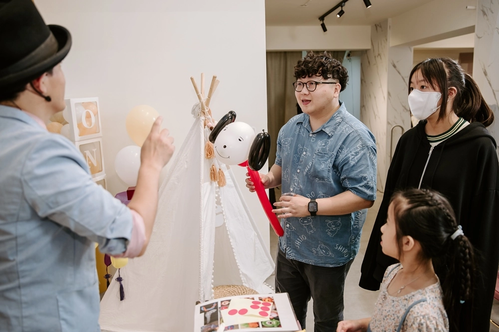 氣球哥哥 - 姊姊