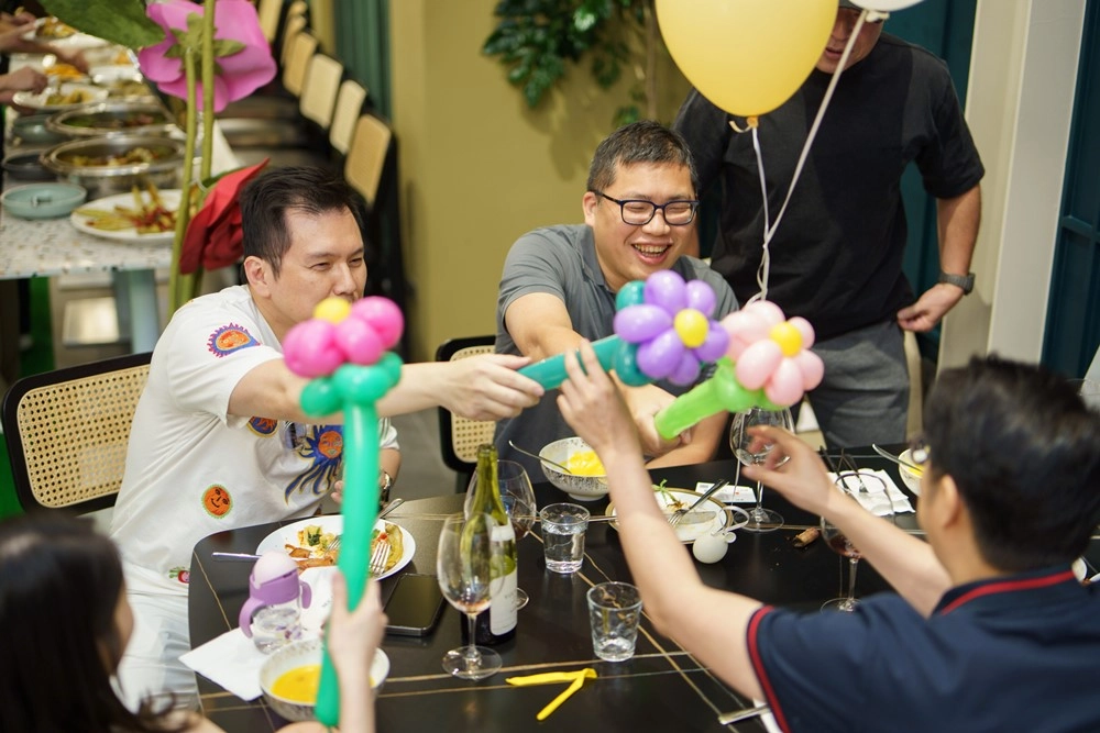 氣球哥哥 - 姊姊