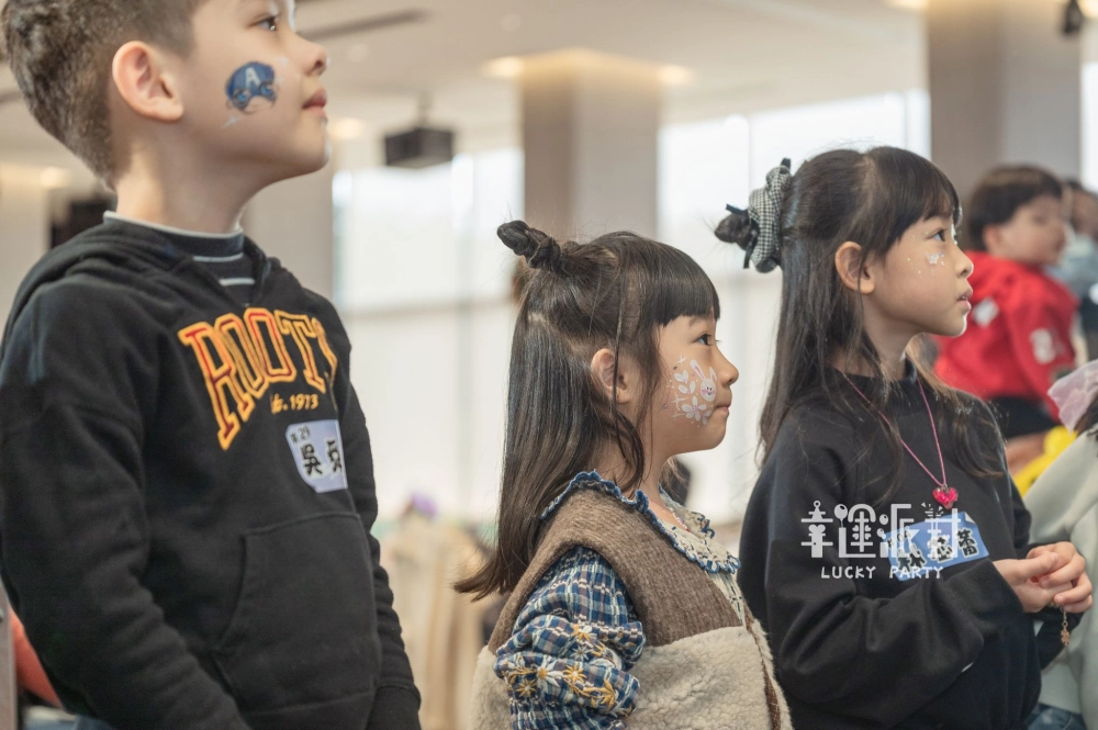 人體/美甲彩繪姊姊