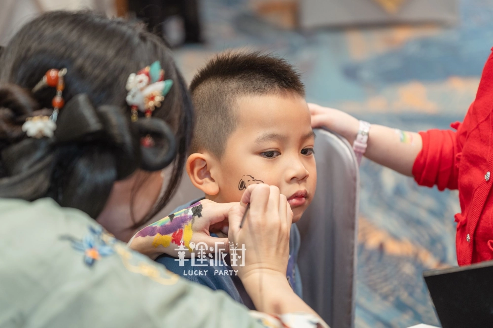 人體/美甲彩繪姊姊