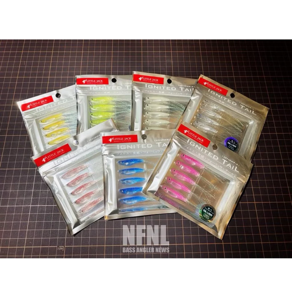 【LUREER】LITTLE JACK IGNITED TAIL FUSION 小魚 1.5’’ 軟蟲 <金蔥絲>