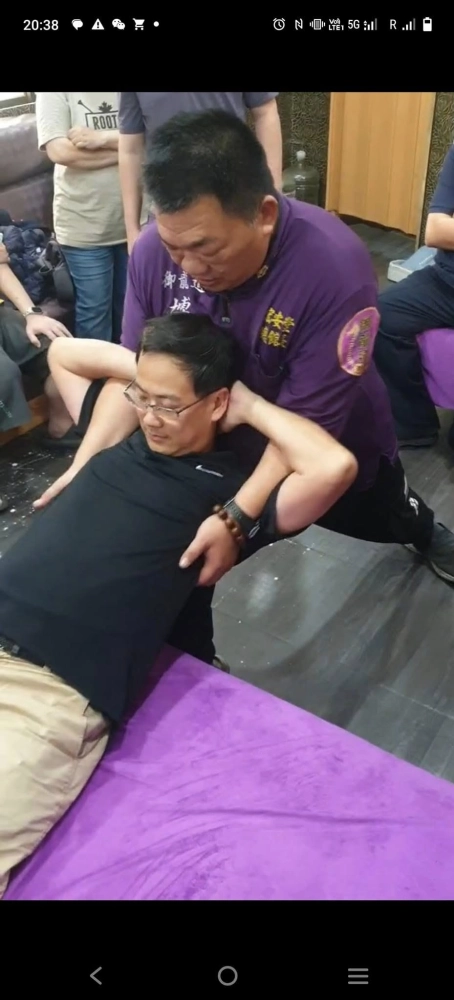 脊椎矯正