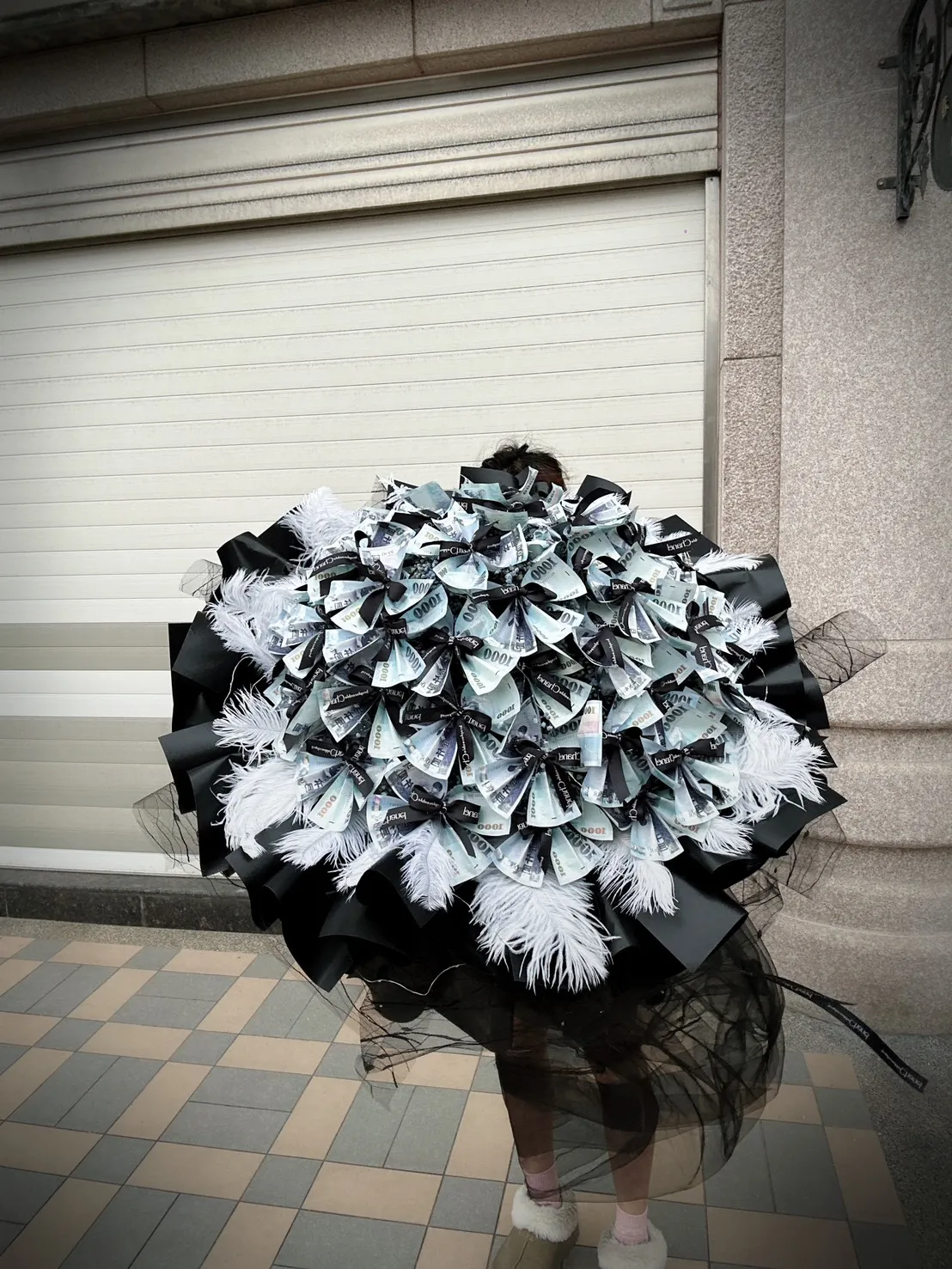 蝴蝶結有錢花-99張鈔票