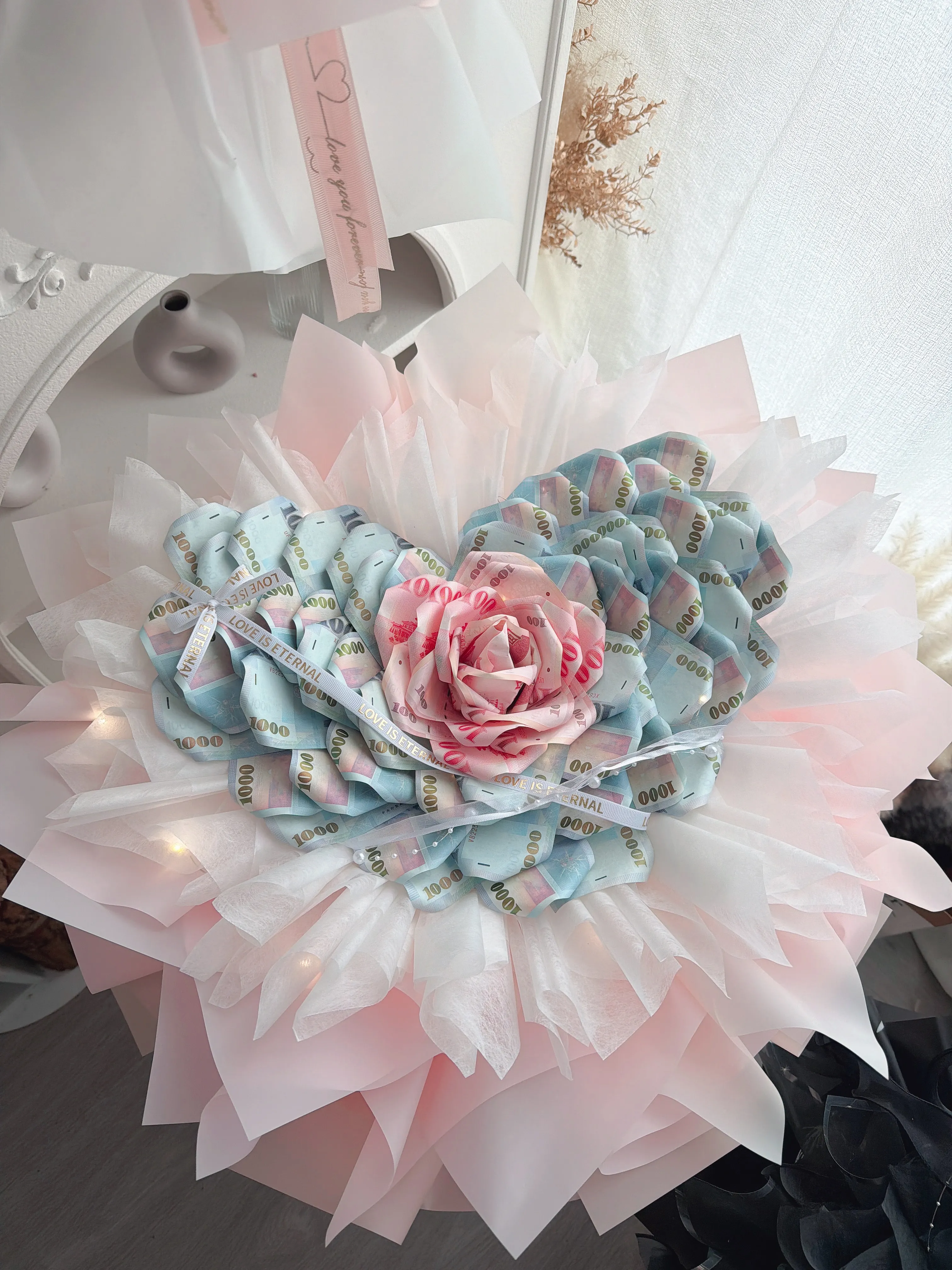 愛心山茶花有錢花-37張鈔票