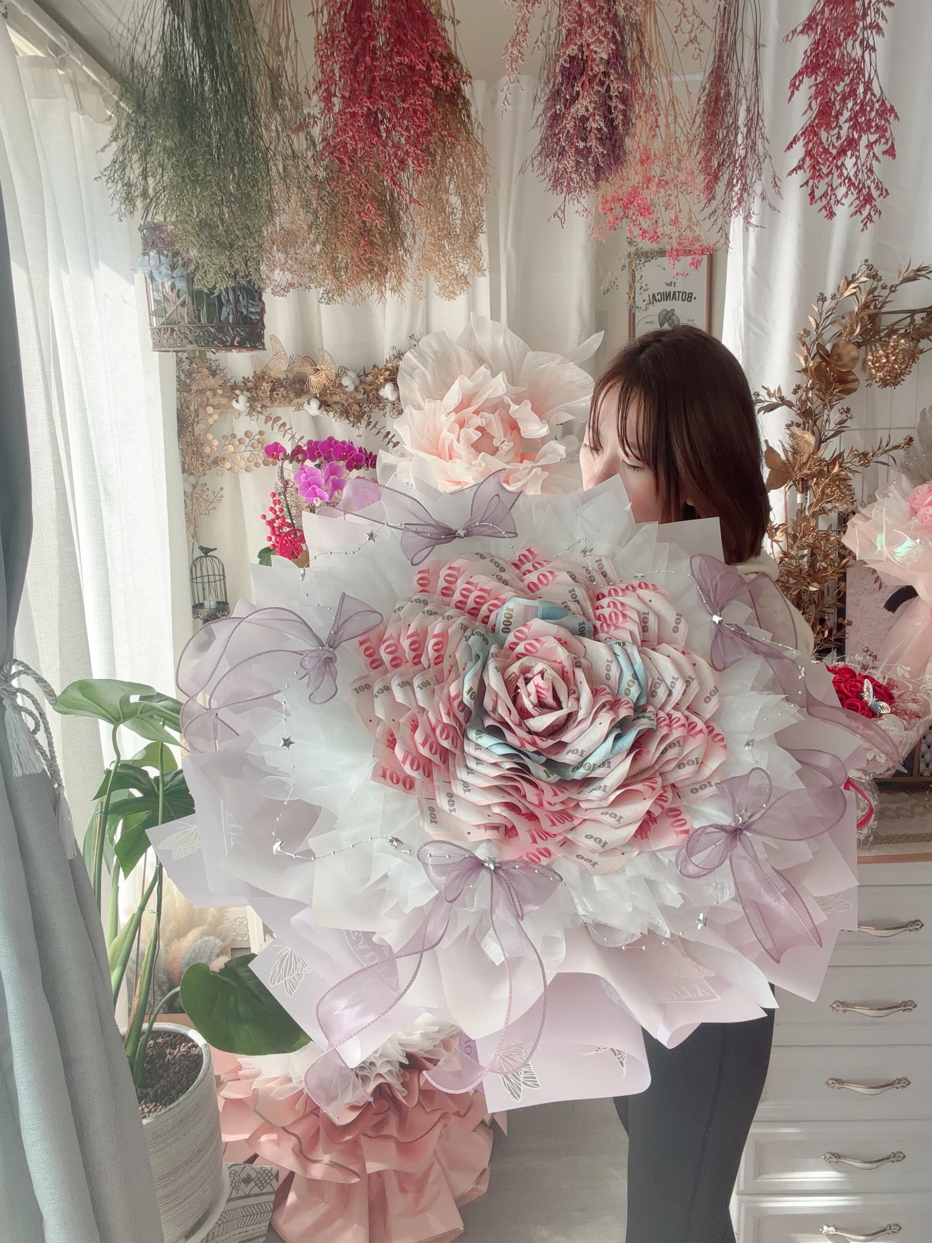 山茶花有錢花-50張鈔票