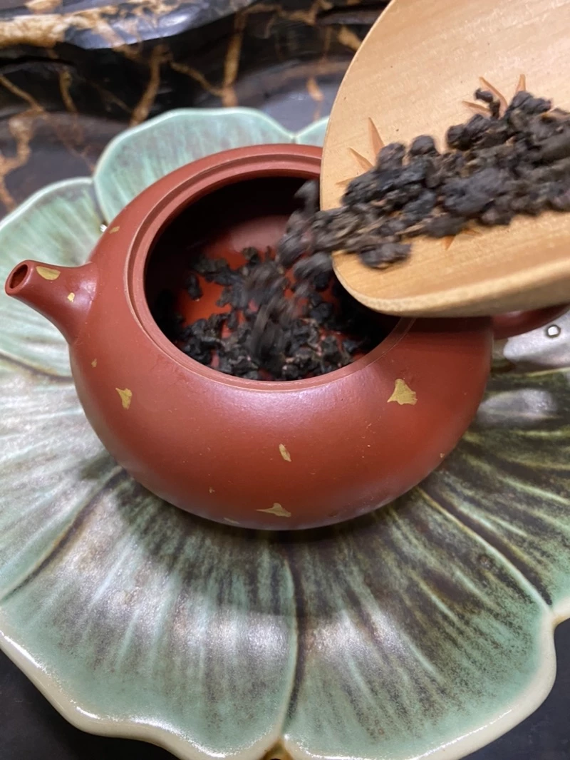 龍眼木炭培武夷茶