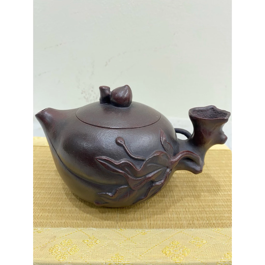 壽桃紫砂壺（桃形花貨）
