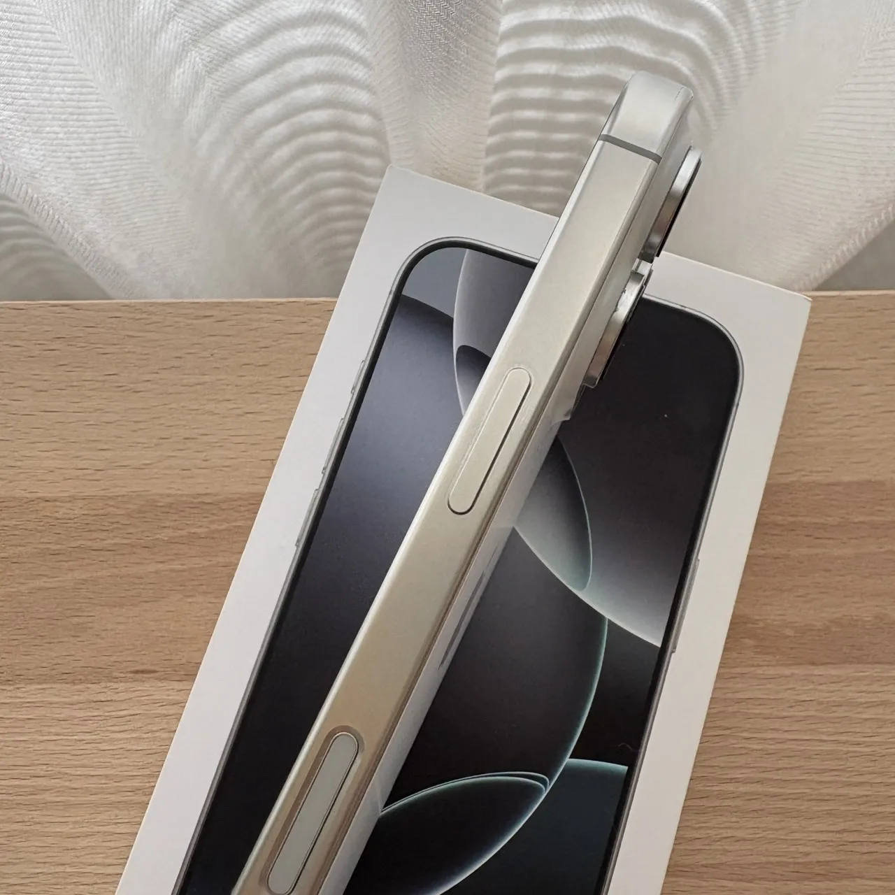 台中 保固2025/10【512G】Apple iPhone 16 Pro 512G 白色 外觀漂亮！無維修！