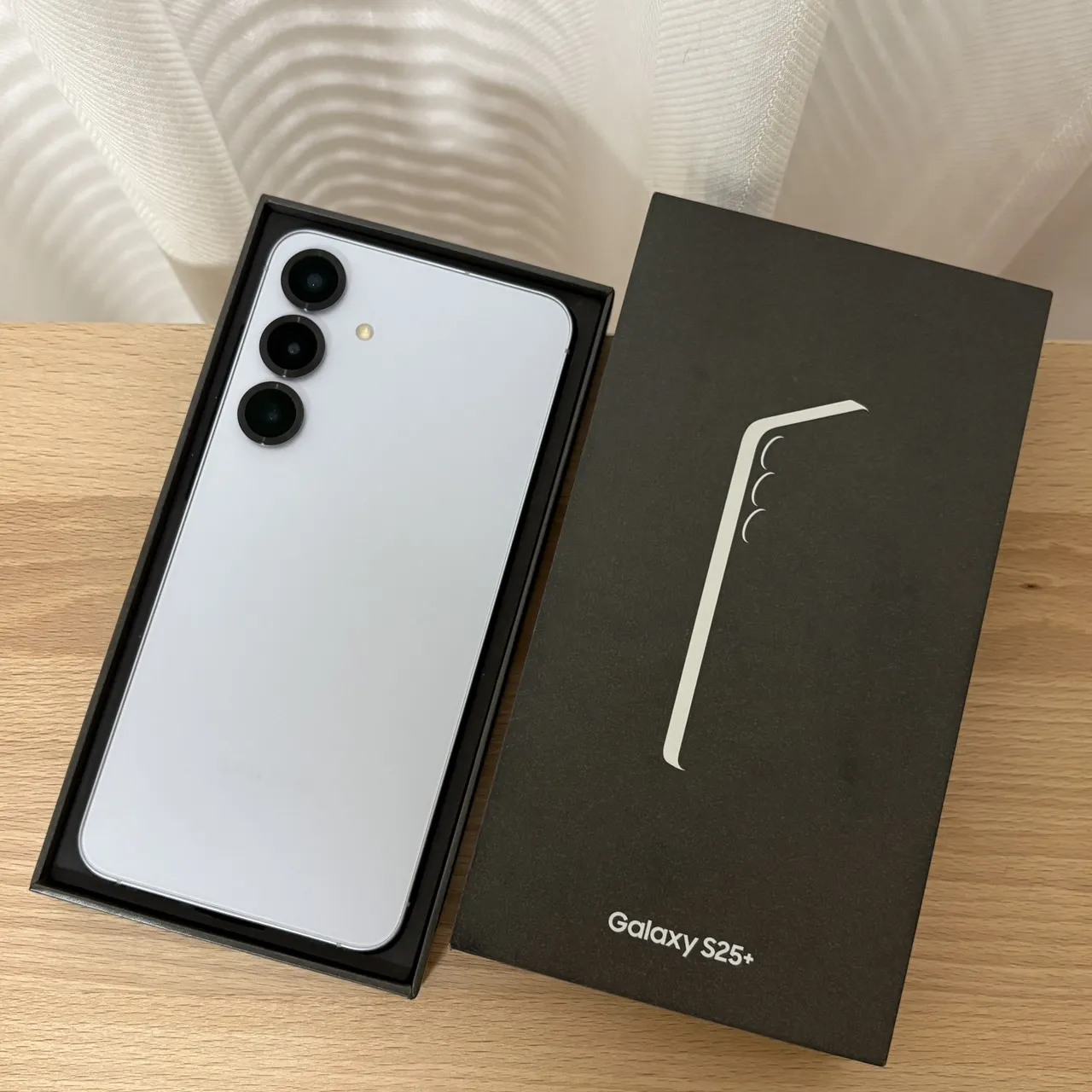 台中 保固2026/8 三星 Samsung S25+ 12G 256G 6.7吋 冰藍色 外觀不錯！台灣公司貨！