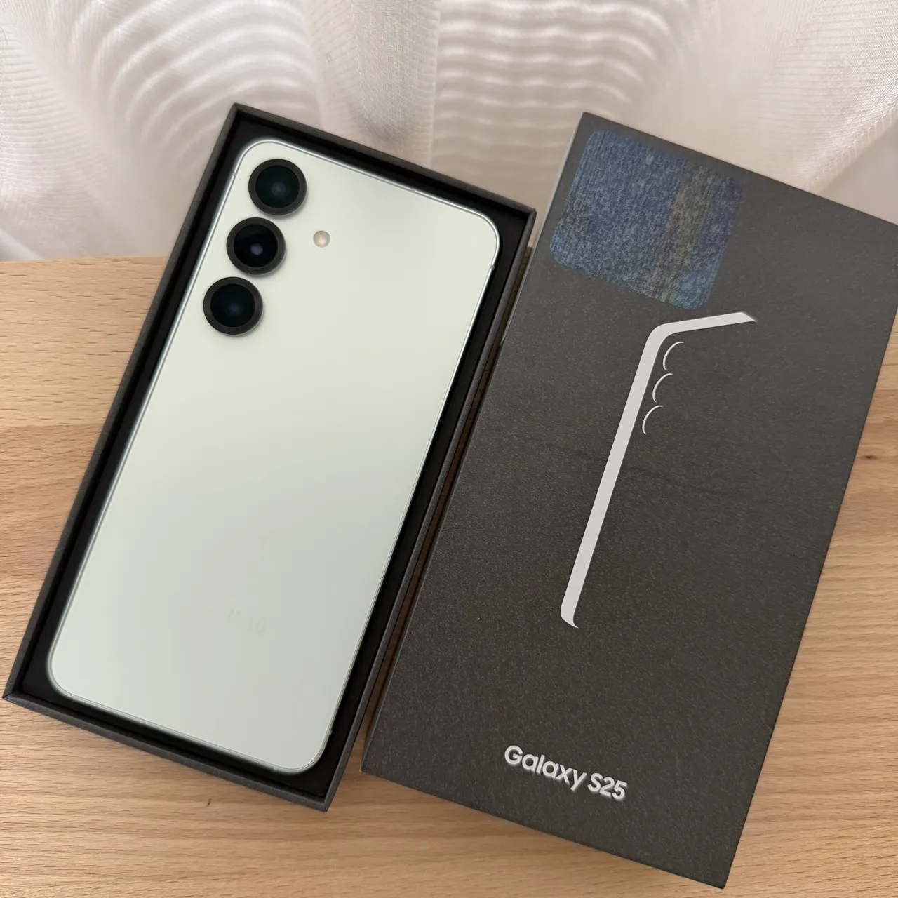 台中 Samsung S25 12G 256G 6.2吋 綠色 外觀漂亮!功能正常!