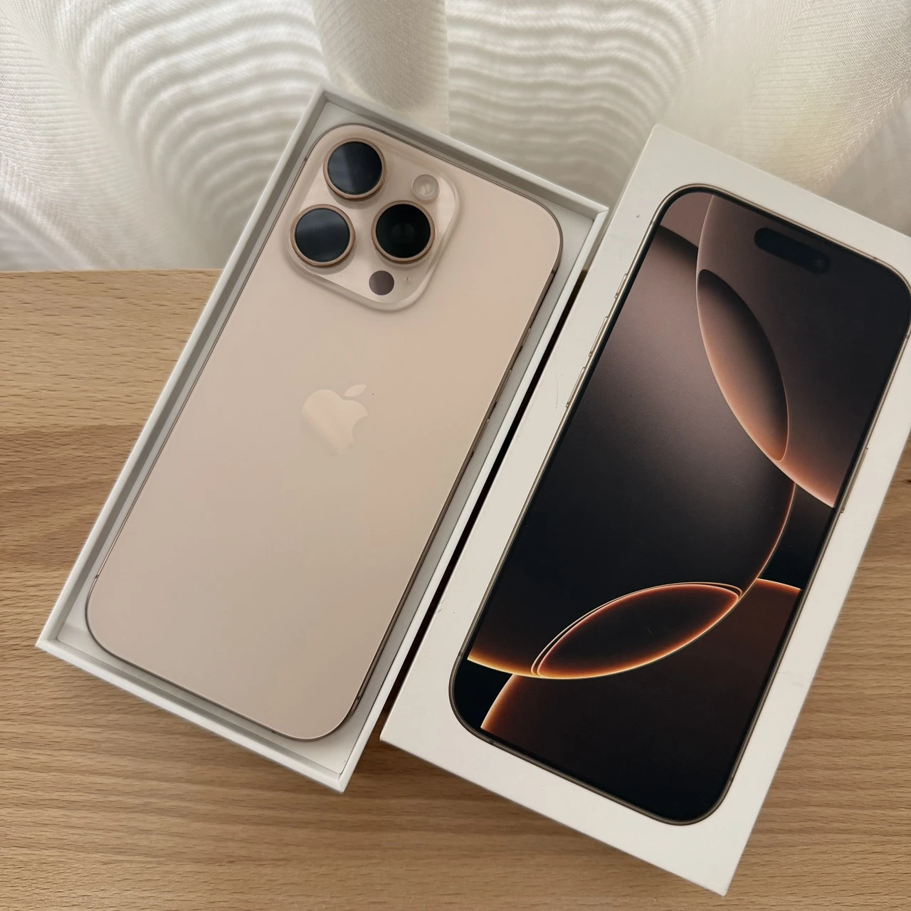 Apple iPhone 16 Pro 256G 6.3吋 金色
