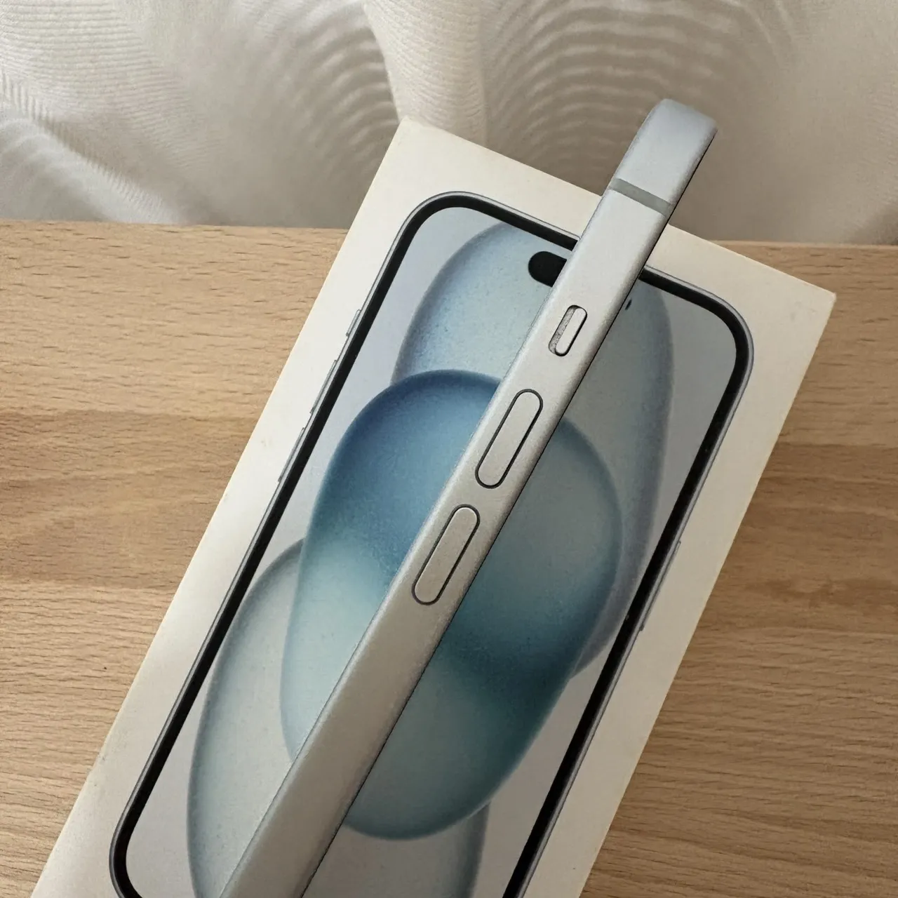 台中 Apple iPhone 15 128G 藍色 震動固障 其他正常