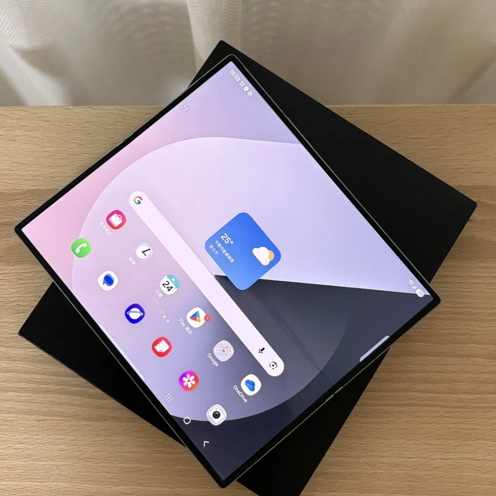 台中 保固2026/7 三星 Samsung Galaxy Z Fold6 12G 256G 銀色 外觀漂亮!功能正常!