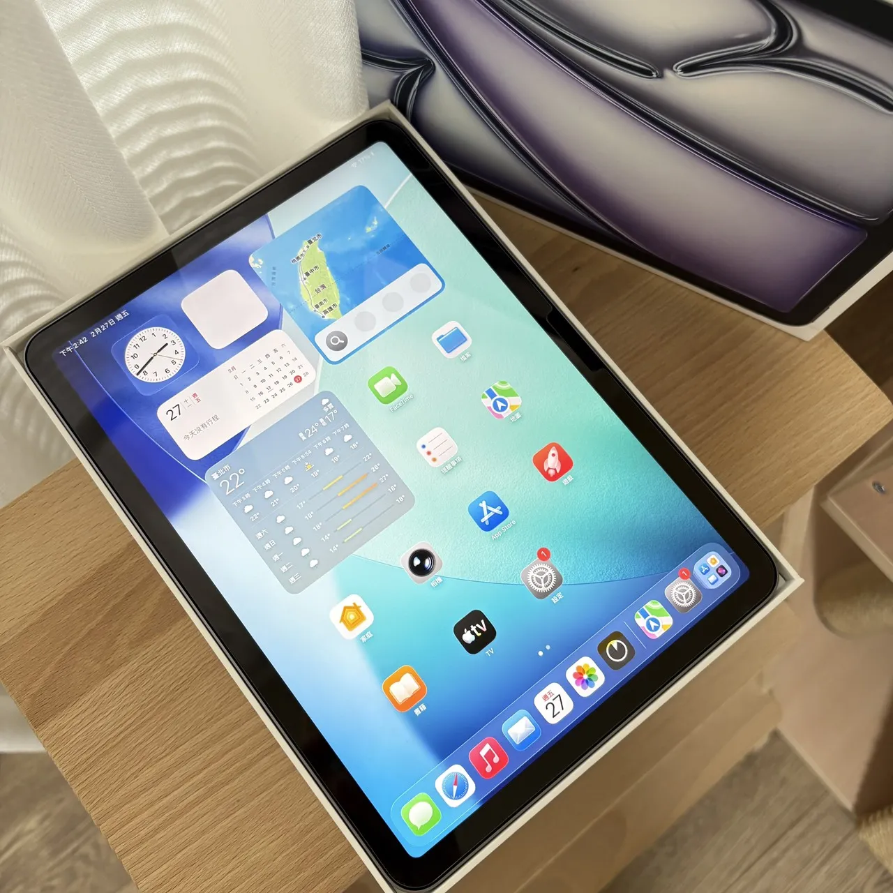 台中 保固2026/11 Apple iPad Air M3 11吋 Air7 WiFi 128G 灰色 外觀很新!