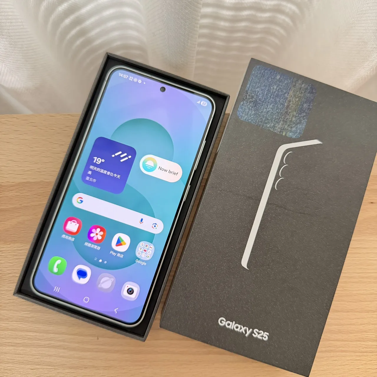 台中 Samsung S25 12G 256G 6.2吋 綠色 外觀漂亮!功能正常!