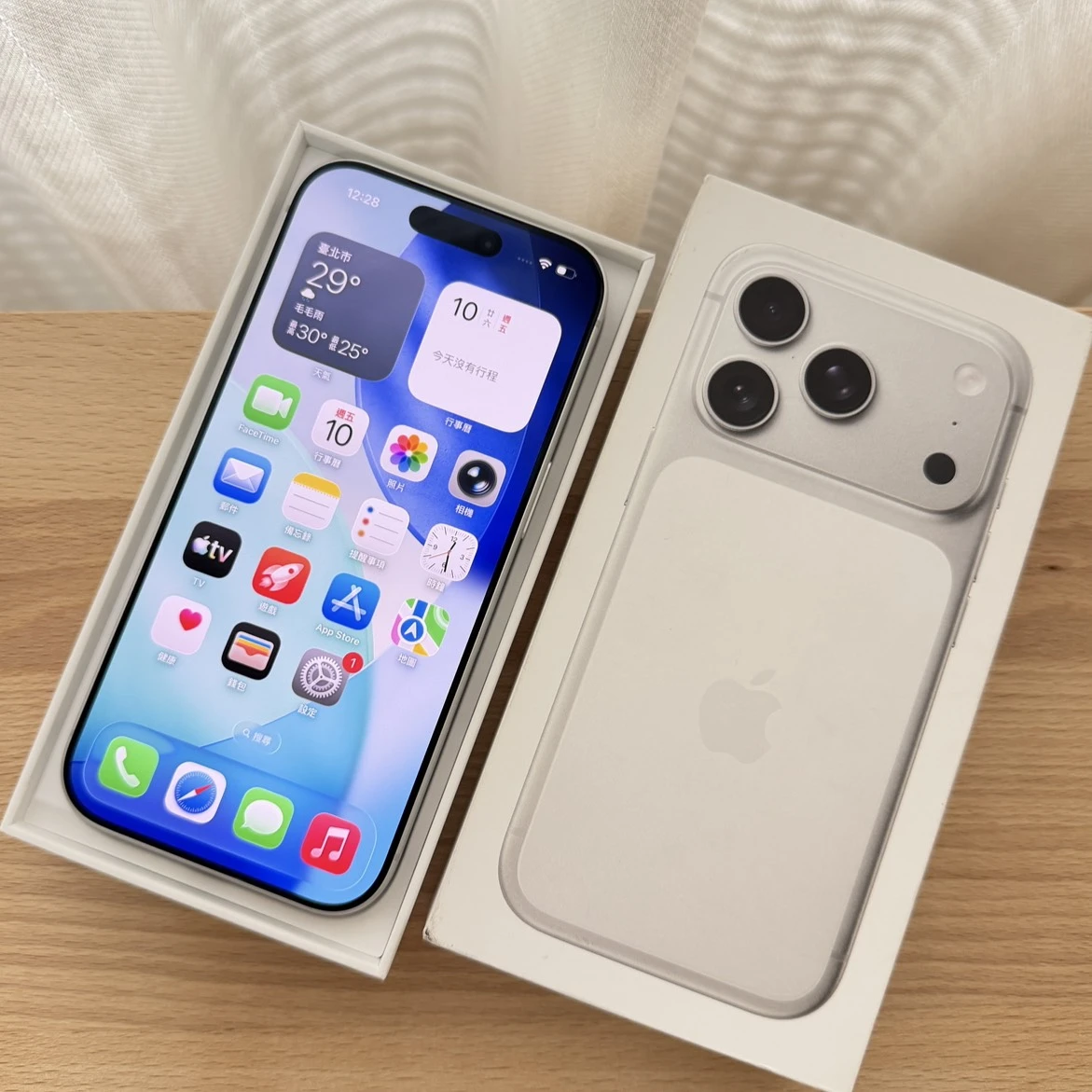 台中 保固2027/4 Apple iPhone 17 Pro 256G 6.3吋 銀色 無傷超新!電池健康度100%!
