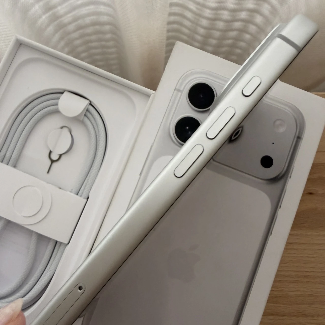 台中 保固2027/4 Apple iPhone 17 Pro 256G 6.3吋 銀色 無傷超新!電池健康度100%!