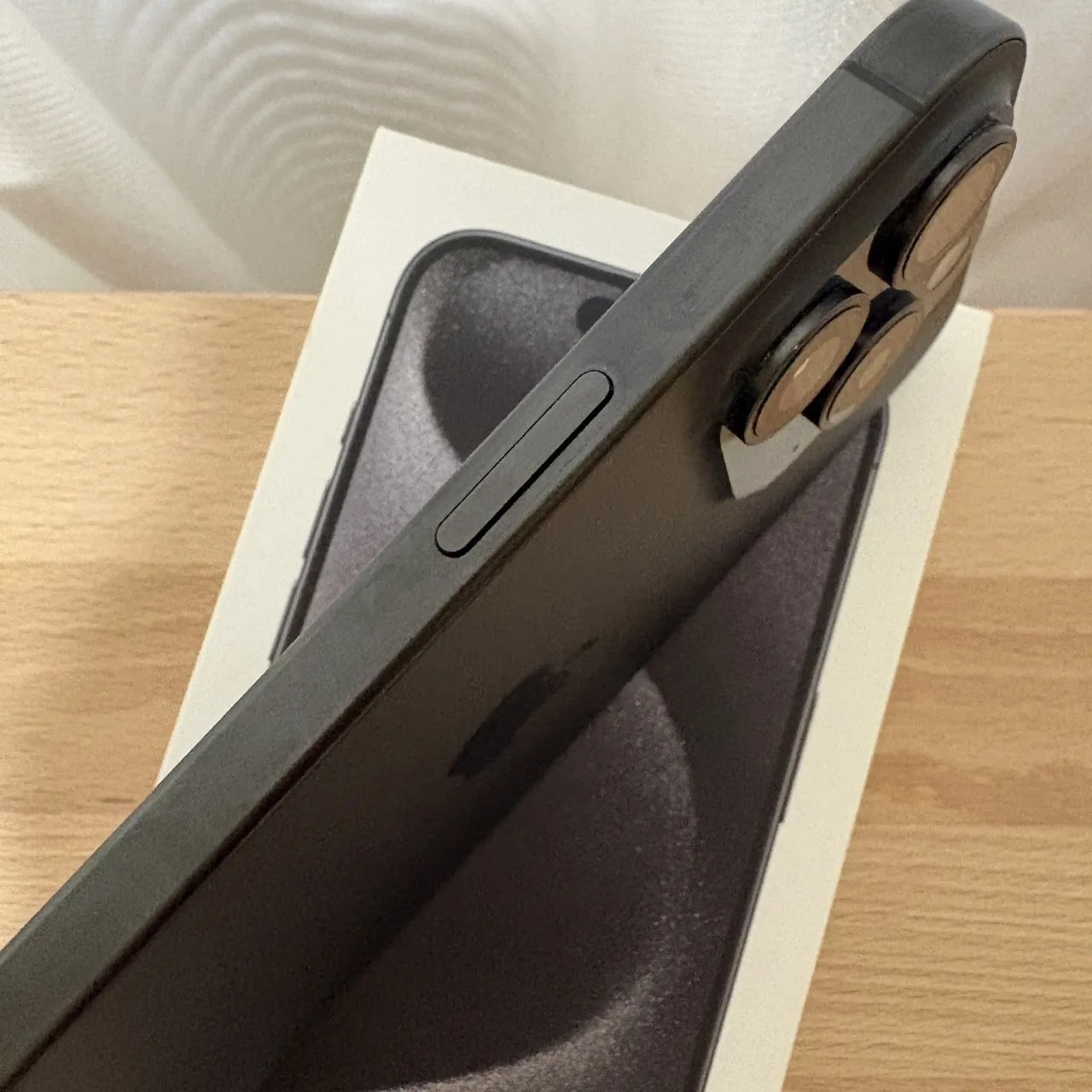 台中 Apple iPhone 15 Pro 128G 6.1吋 鈦黑色 外觀漂亮 電池90 無維修！