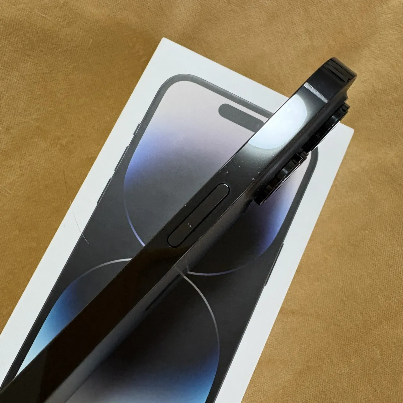 台中 Apple iPhone 14 Pro 128G 6.1吋 黑色 外觀不錯 功能正常 台灣公司貨！