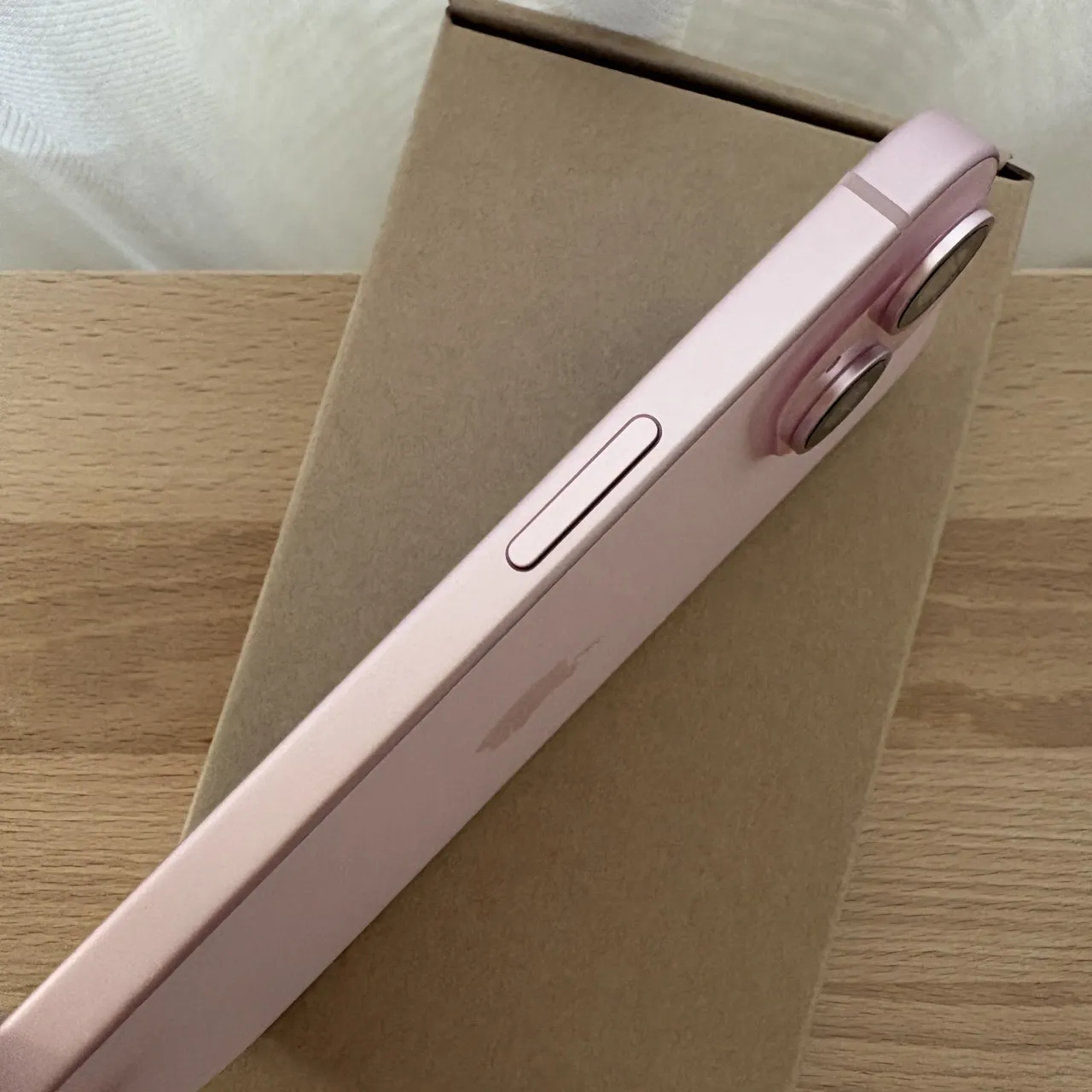 台中 新機 Apple iPhone 15 128G 6.1吋 粉色 保險理賠機!全新未使用!電池100%,循環0