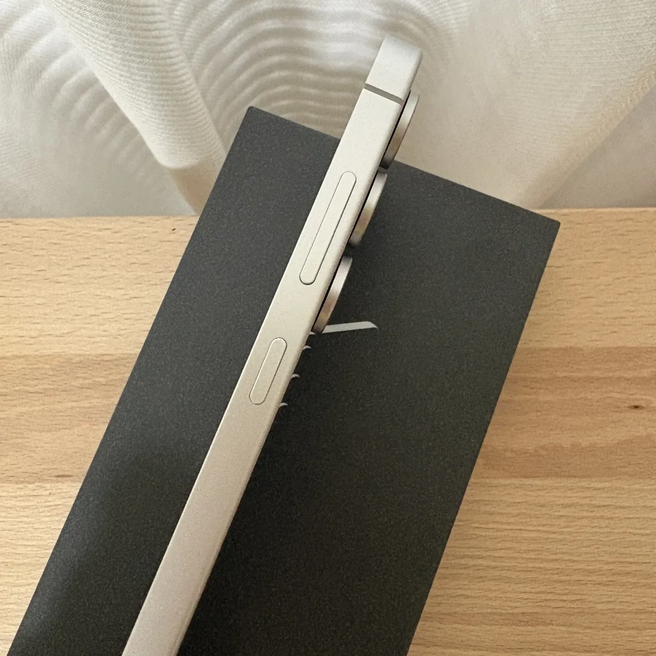 台中 保固2026/11 Samsung S25 FE 8G 256G 6.7吋 藍色 少用!外觀很新!功能正常!