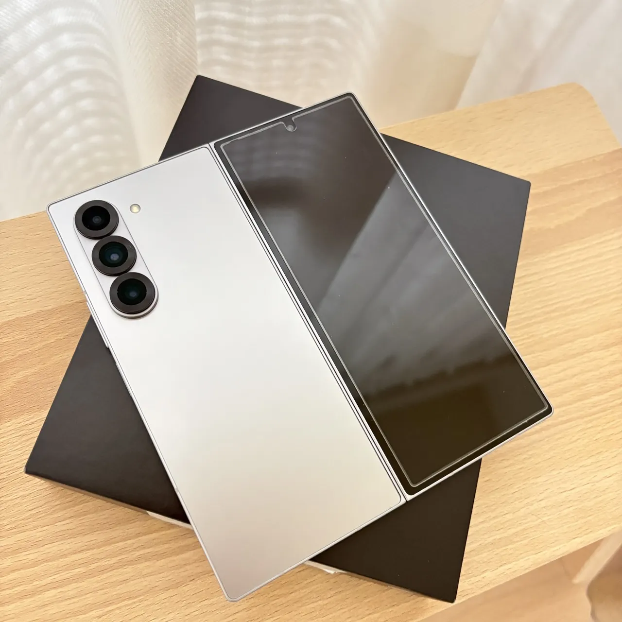 台中 保固2026/7 三星 Samsung Galaxy Z Fold6 12G 256G 銀色 外觀漂亮!功能正常!