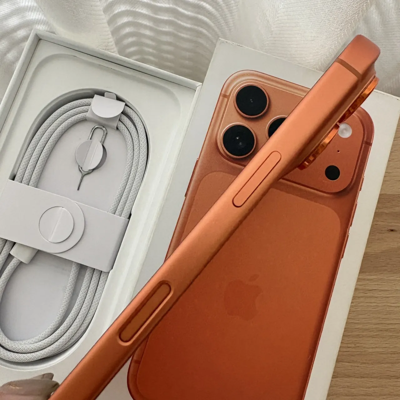 台中 保固2027/1 Apple iPhone 17 Pro 256G 6.3吋 橘色 超新!電池健康度100%!循環56次!