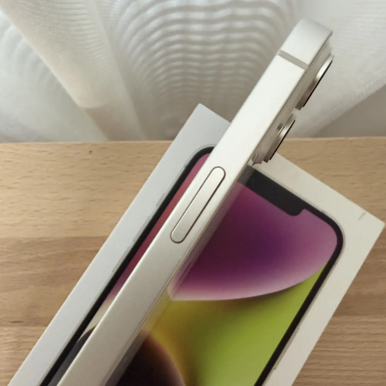 台中 Apple iPhone 14 256G 6.1吋 白色 外觀無傷!功能皆正常!無維修過!