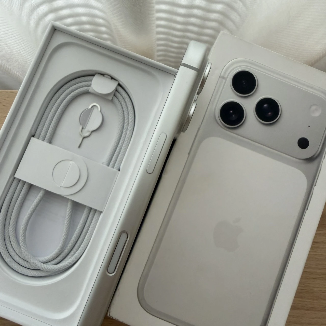 台中 保固2027/4 Apple iPhone 17 Pro 256G 6.3吋 銀色 超新!電池健康度100%!