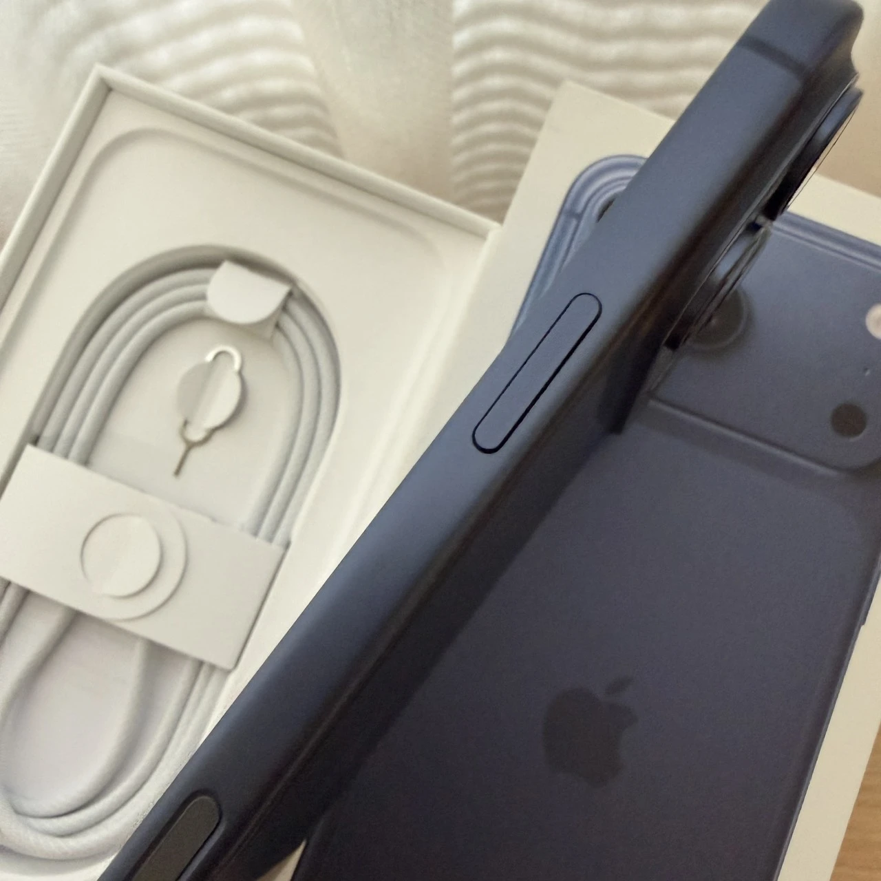 台中 保固2027/4 Apple iPhone 17 Pro Max 512G 6.9吋 藍色 少用,外觀很新!電池100!