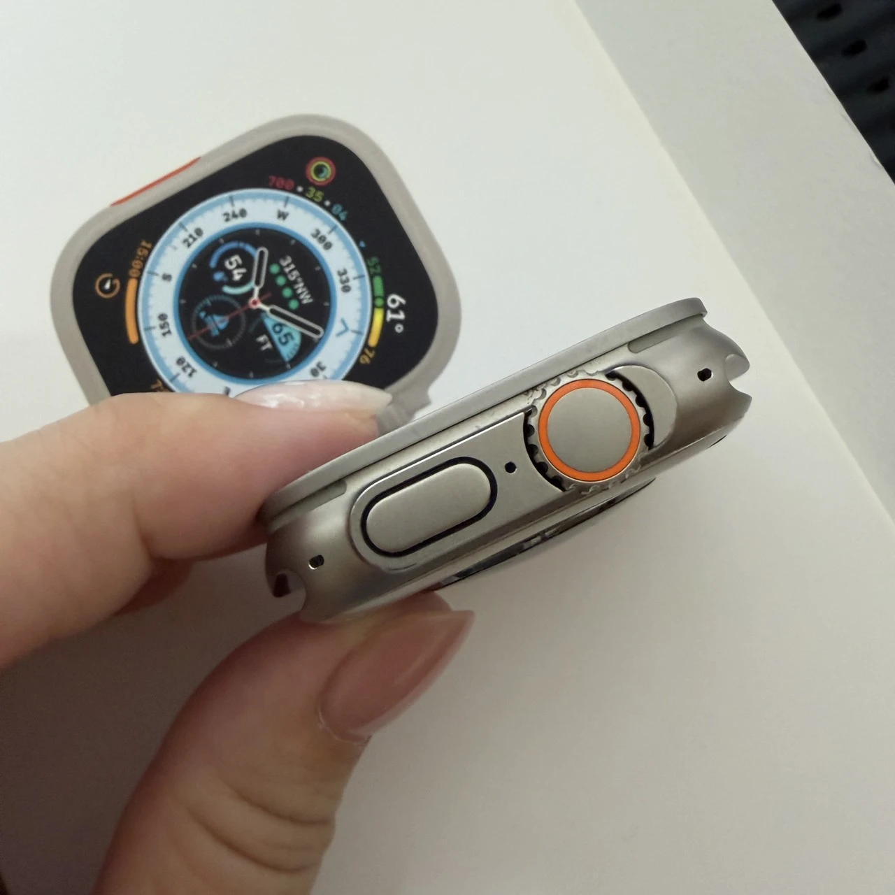 台中 Apple Watch Ultra 1代 49mm LTE A2684 鈦金屬錶殼 海洋風錶帶 電池100! 外觀很新!