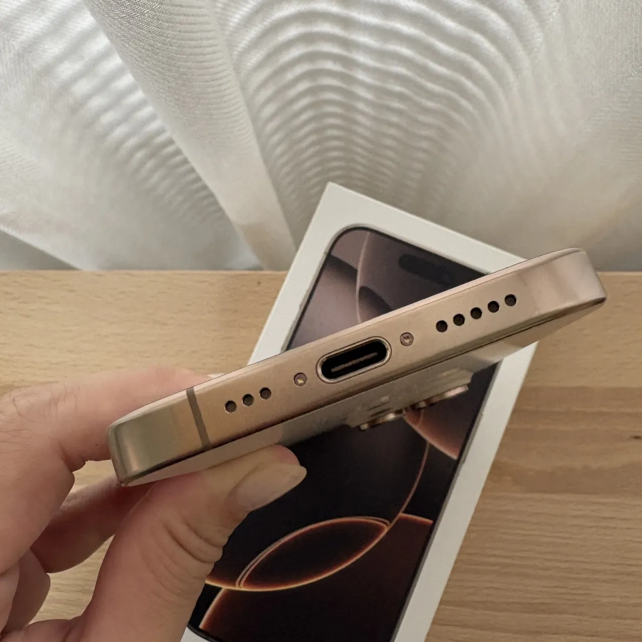 台中 保固2026/3 Apple iPhone 16 Pro 256G 6.3吋 金色 外觀漂亮!電池92%!