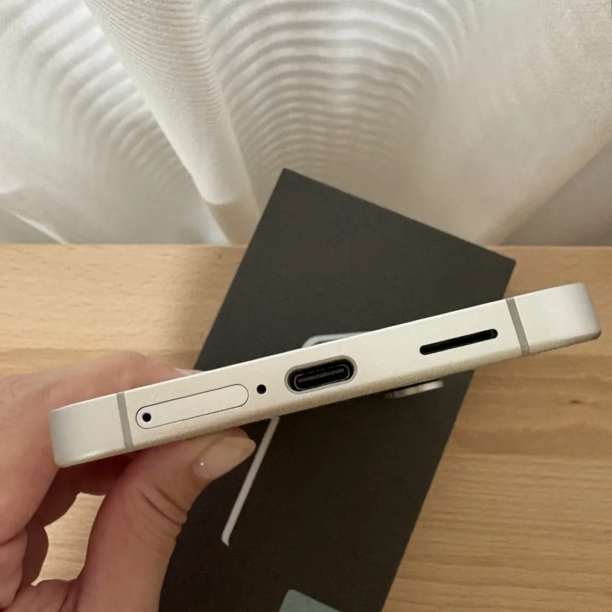 台中 保固2026/11 Samsung S25 FE 8G 256G 6.7吋 藍色 少用!外觀很新!功能正常!