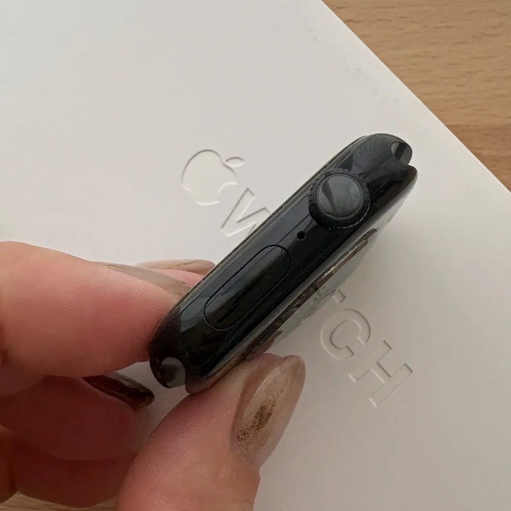 台中 保固2027/1 Apple Watch 11 46mm GPS S11 鋁金屬 曜石黑 M/L運動錶帶