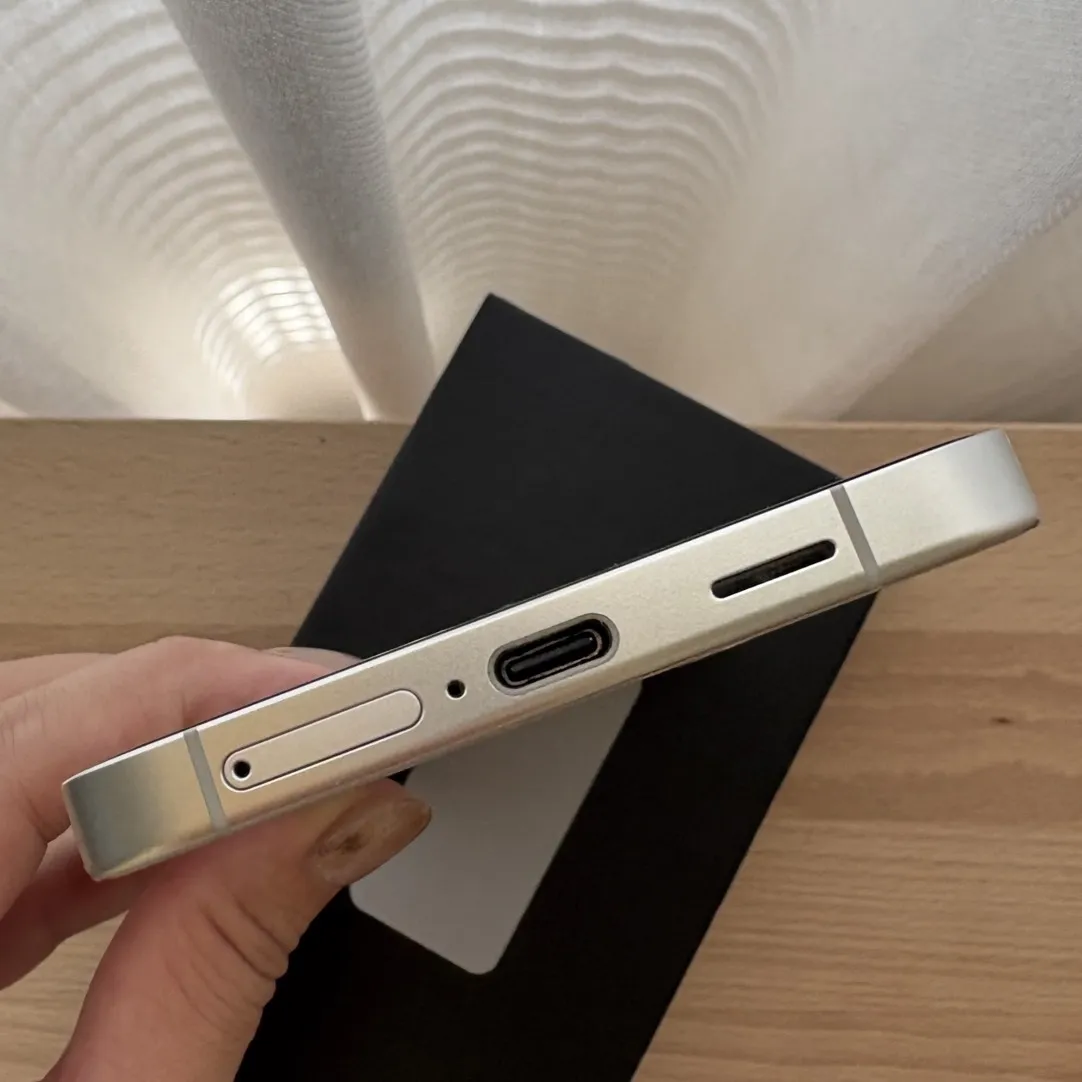 台中 三星 Samsung Galaxy S24+ S24 Plus 256G 6.7吋 灰色 外觀不錯!功能正常!