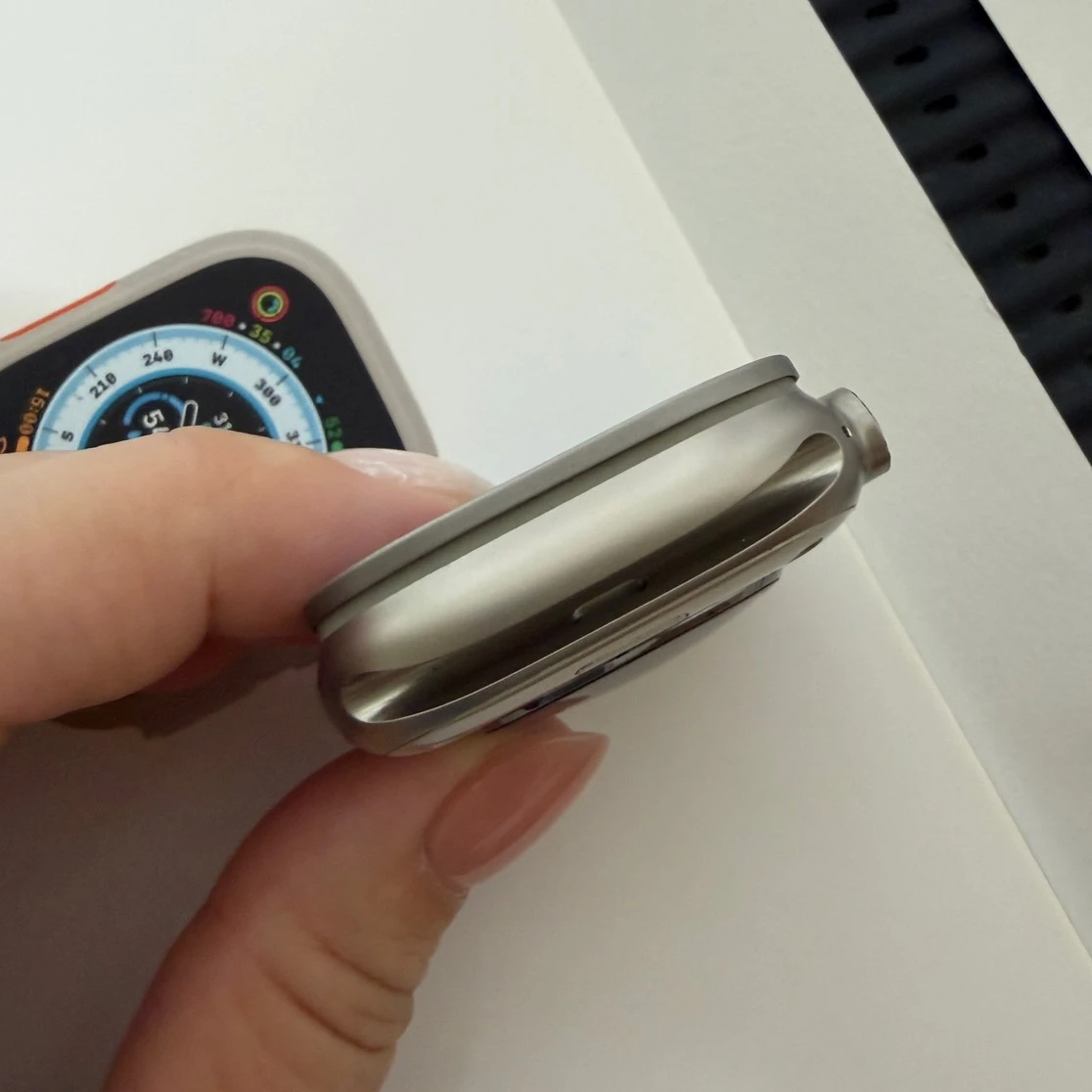 台中 Apple Watch Ultra 1代 49mm LTE A2684 鈦金屬錶殼 海洋風錶帶 電池100! 外觀很新!