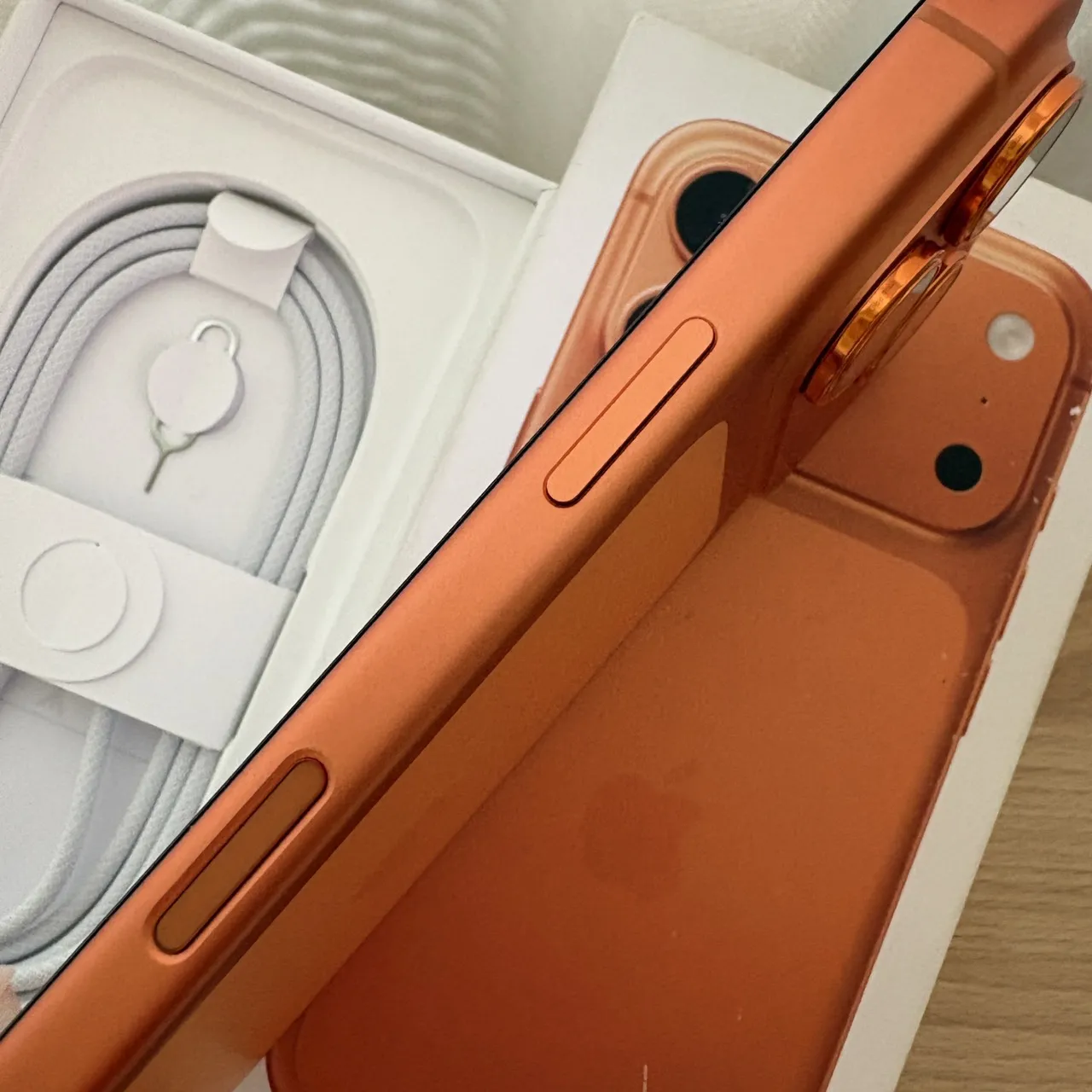 台中 保固2026/10 Apple iPhone 17 Pro 256G 6.3吋 橘色 循環29 外觀跟新的一樣！