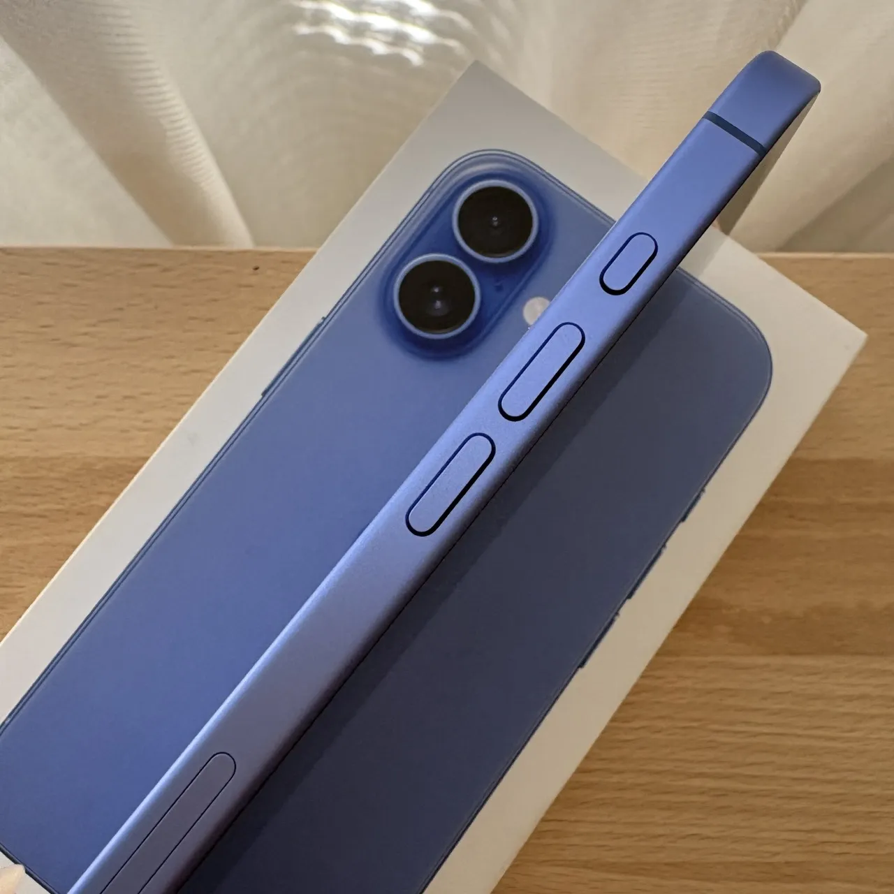 台中 保固2026/11 Apple iPhone 16 128G 6.1吋 藍色 電池100% 循環次數只有33 少用很新!