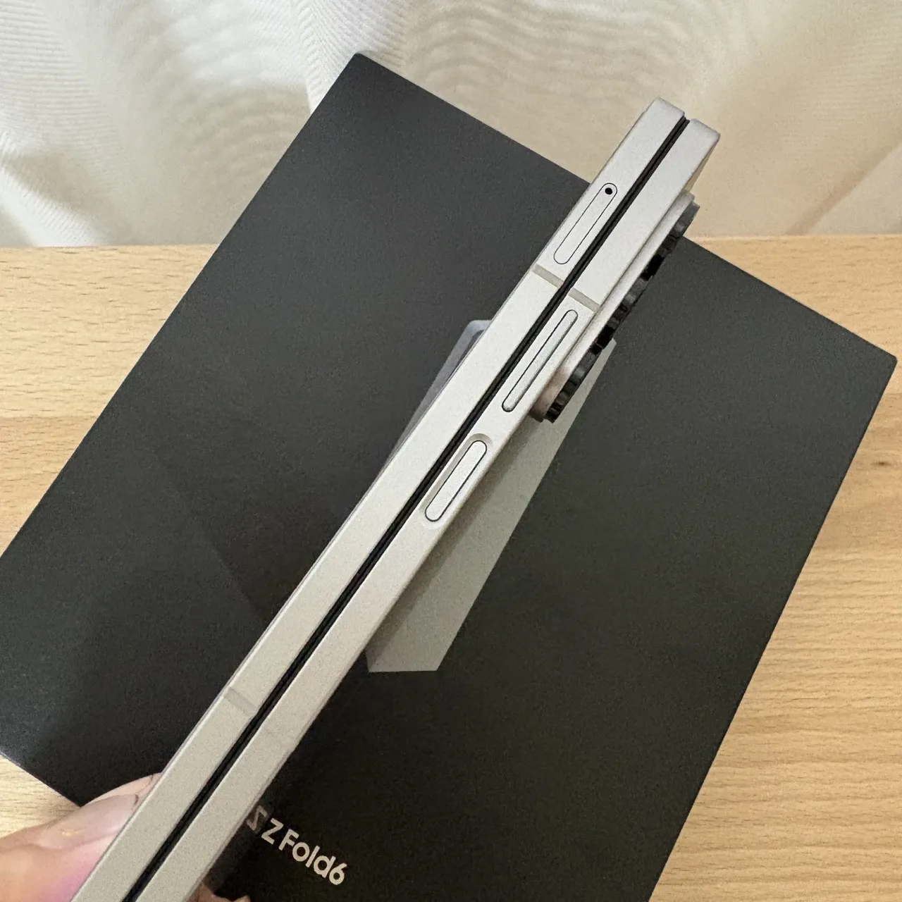 台中 保固2026/7 三星 Samsung Galaxy Z Fold6 12G 256G 銀色 外觀漂亮!功能正常!